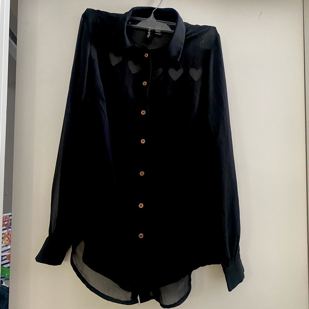 Woman’s sheer Black blouse - Picture 1 of 6